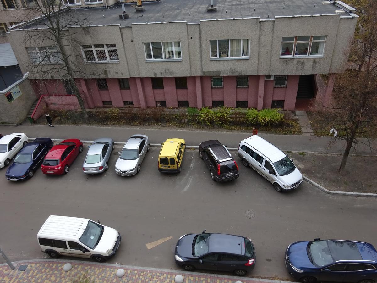 كييف Apartment №23 Near The Metro Polytechnic Institute المظهر الخارجي الصورة